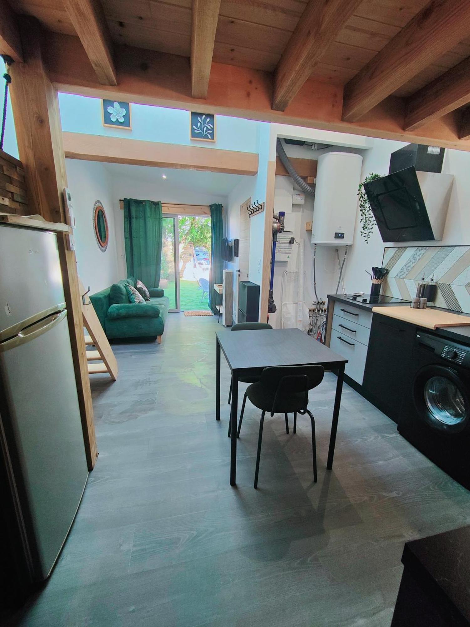 Вілла Tiny House Avec Jardin Et Acces Piscine Chauffee Сен-Медар-ан-Жаль Екстер'єр фото