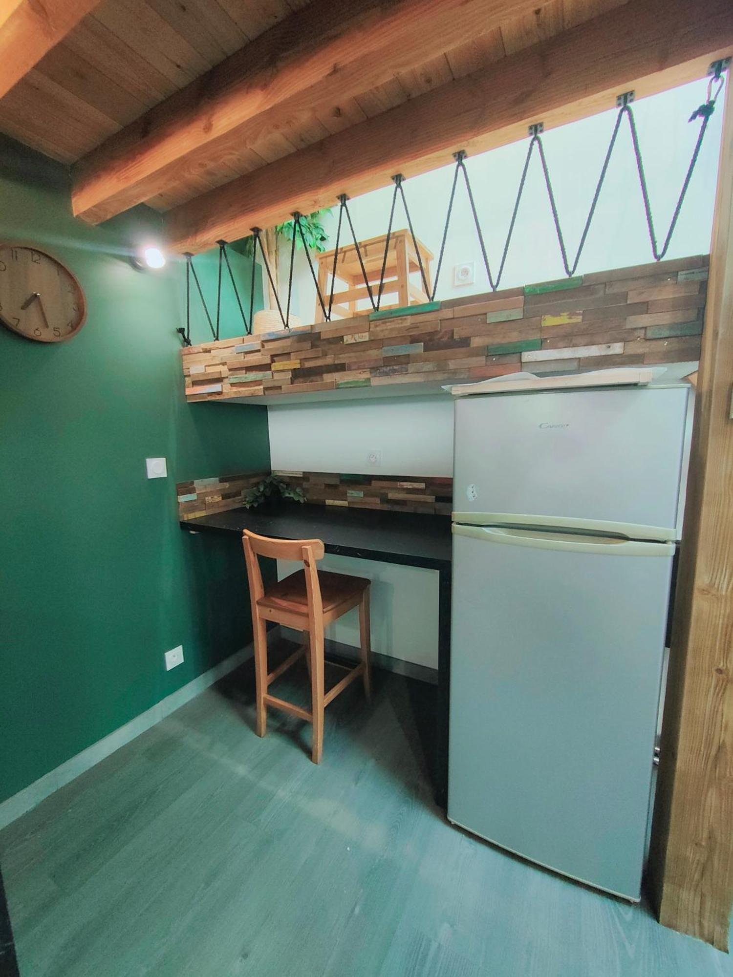 Вілла Tiny House Avec Jardin Et Acces Piscine Chauffee Сен-Медар-ан-Жаль Екстер'єр фото
