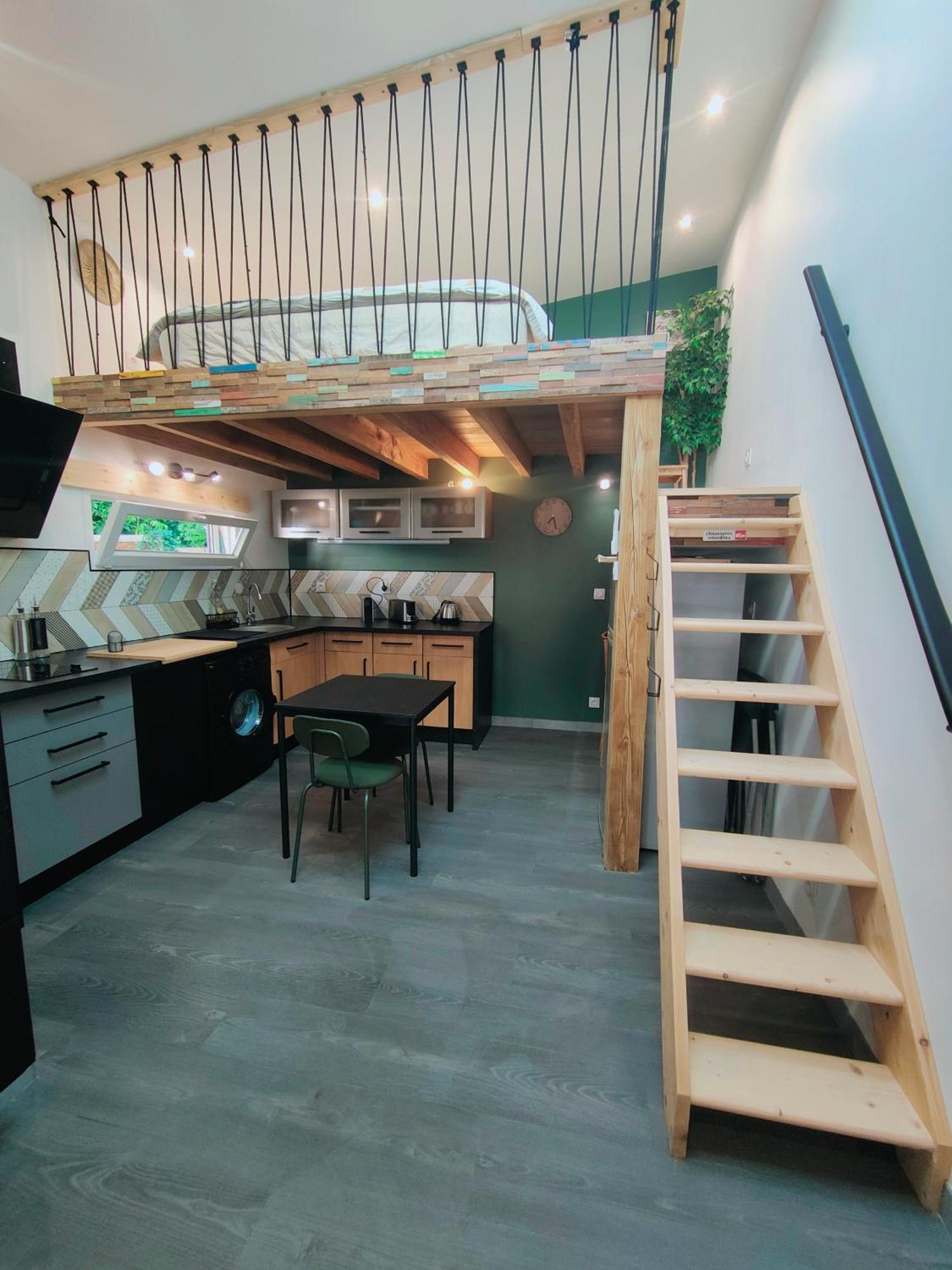 Вілла Tiny House Avec Jardin Et Acces Piscine Chauffee Сен-Медар-ан-Жаль Екстер'єр фото